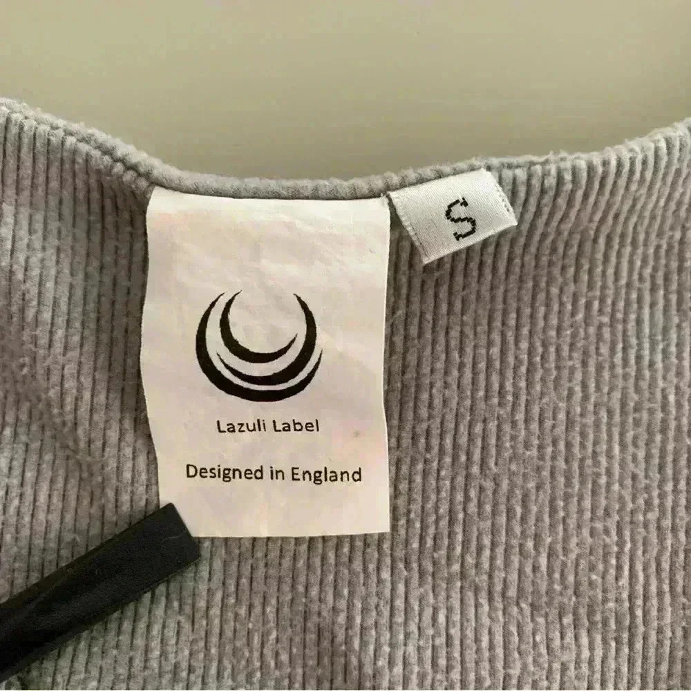 Lazuli Label V-Neck Halter Sports Top Size Small - Picture 4 of 5